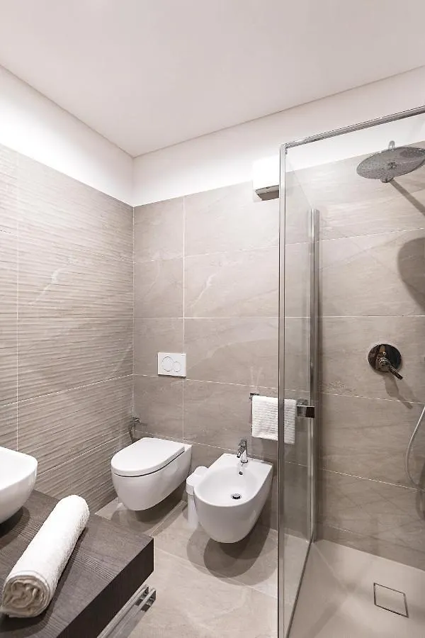 La Corona Apartment Sirmione Italy