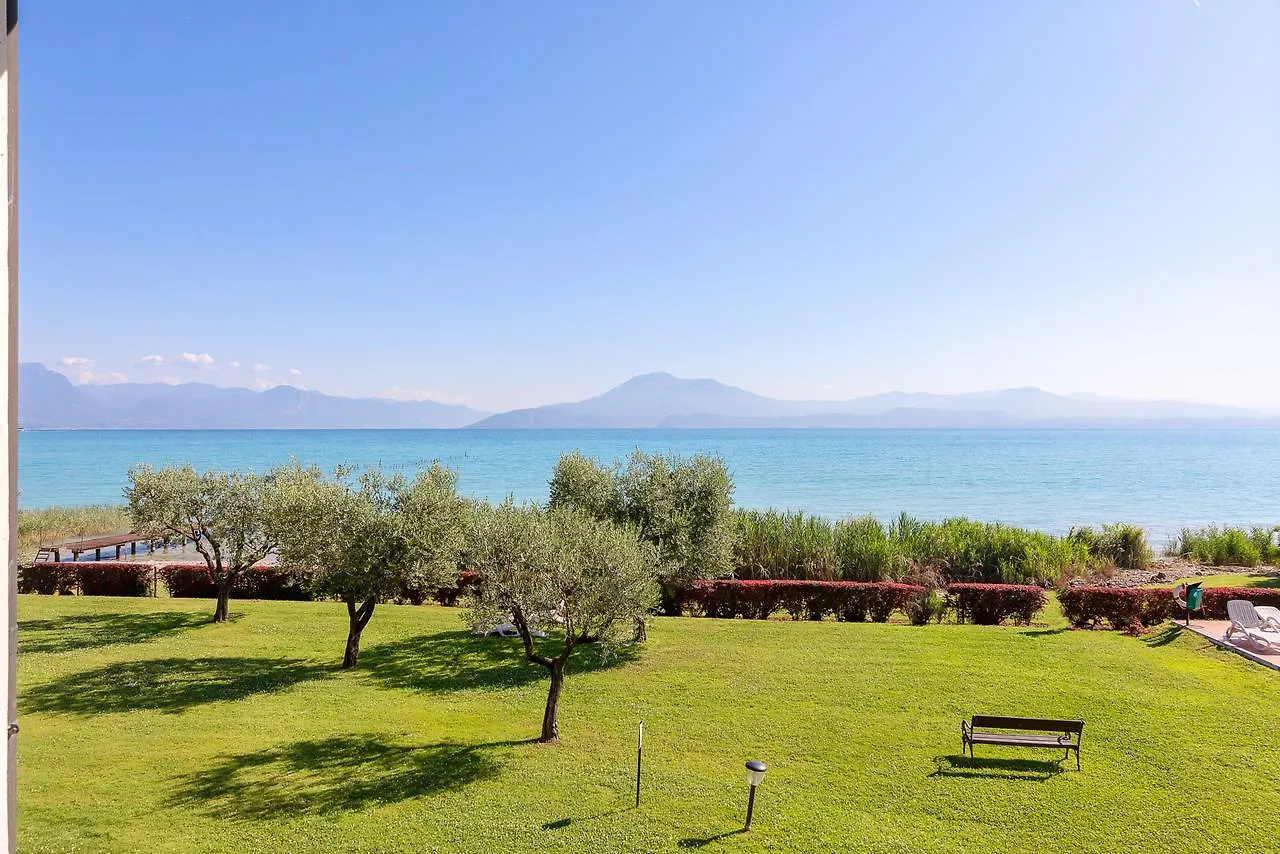 La Corona Apartment Sirmione Italy