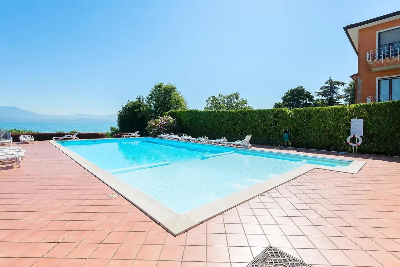 La Corona Apartment Sirmione Italy